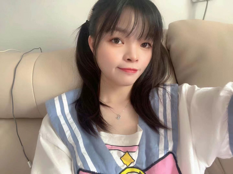 三山街小萝莉暖暖